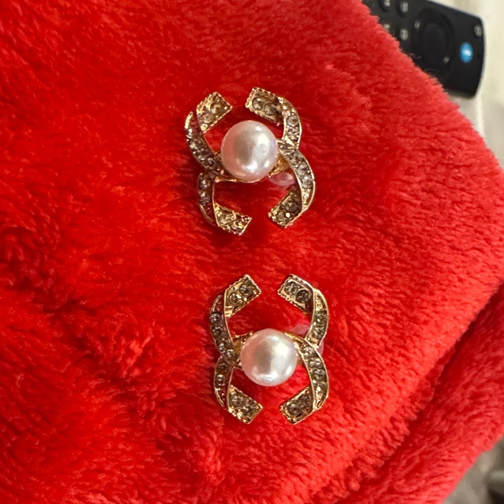 Gold-Tone Pearl & Crystal Knot Stud Earrings - Women Jewelry